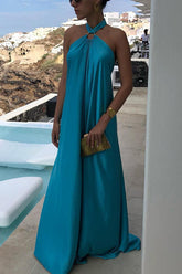 Vestido largo con cuello halter y espalda descubierta